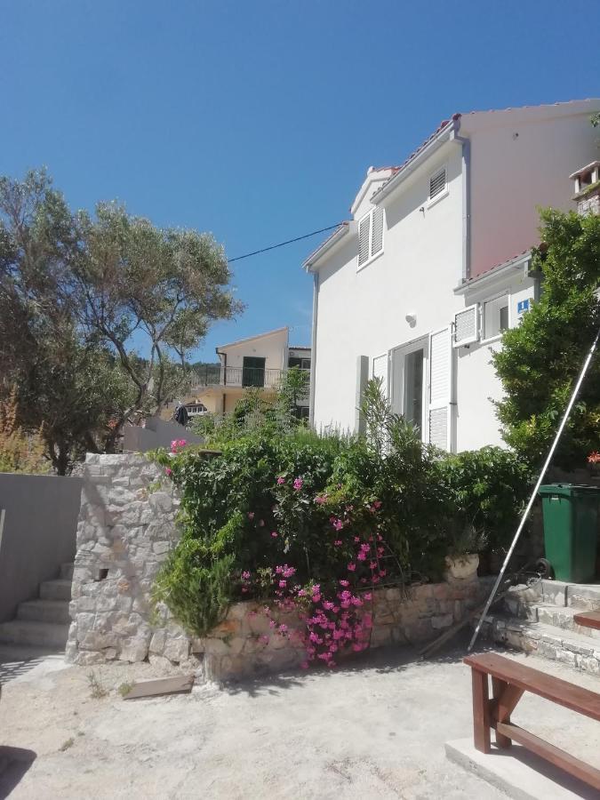 Apartment Zalo Donje Selo na Šolti Dış mekan fotoğraf