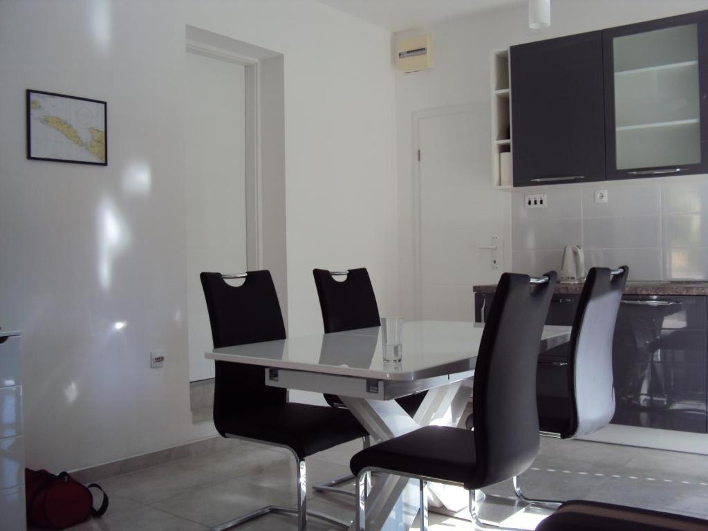 Apartment Zalo Donje Selo na Šolti Dış mekan fotoğraf